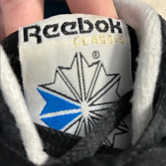 ⏳LAST CHANCE⏳Men’s Reebok Classic Suede and Nylon Sneakers (Black/White) - Picture 7 of 15